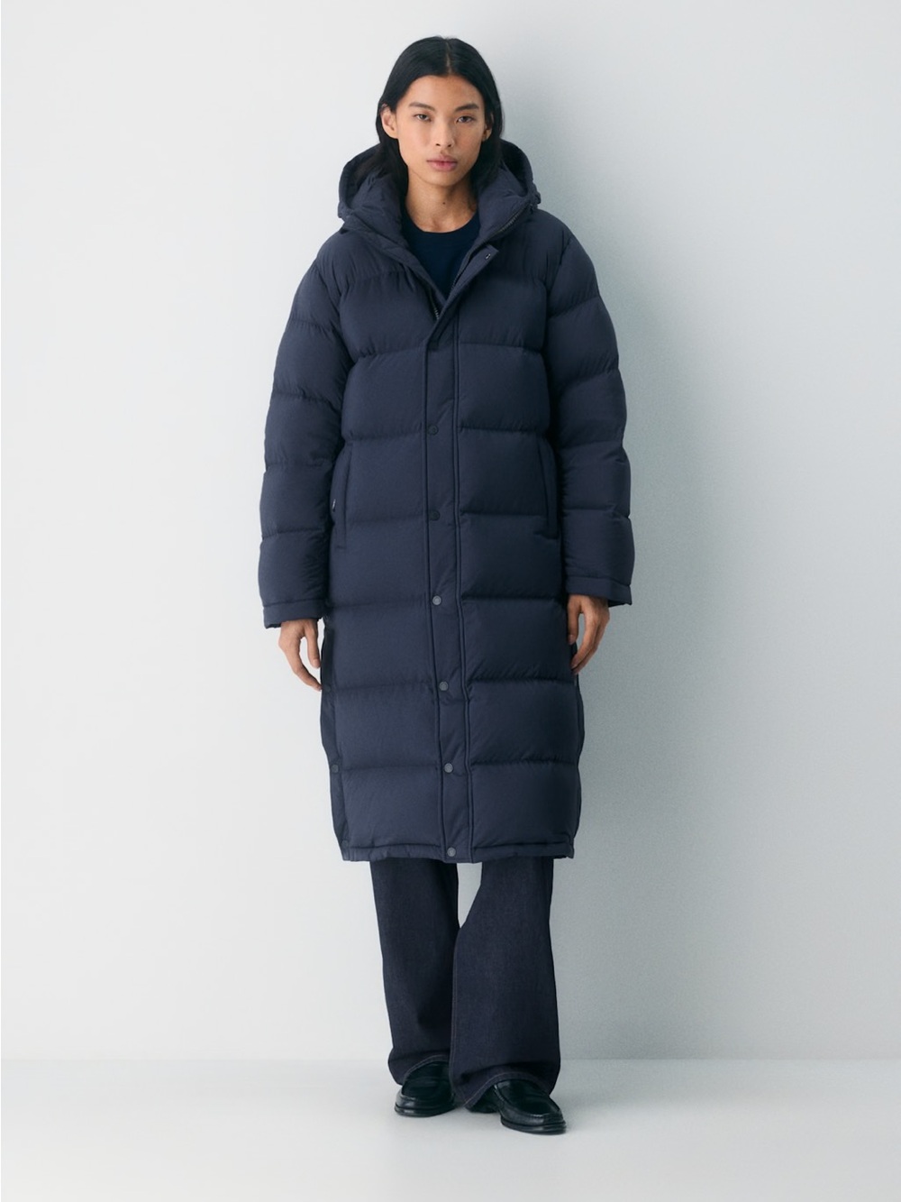 Aritzia Superpuff - Climatte in Navy